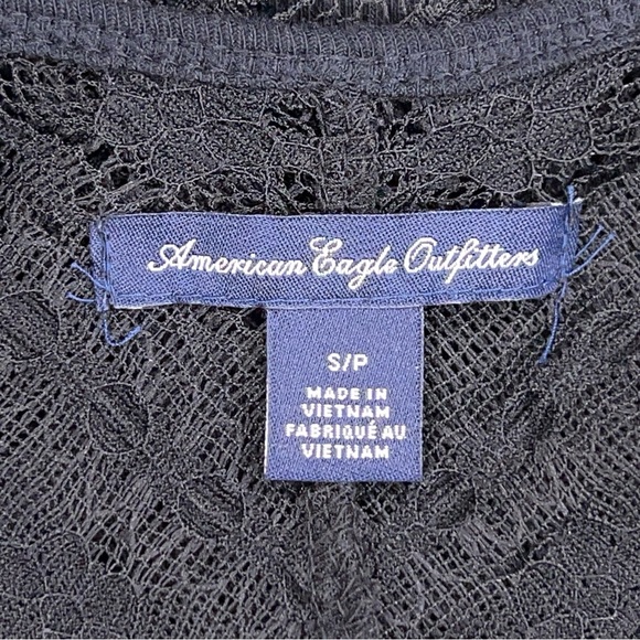 Small American Eagle Outfitters Black Lace Tank Top Stretch Fitted Goth - Picture 12 of 13